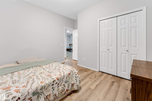 6 6520 2 Avenue, Edmonton, AB - Indoor Photo Showing Bedroom