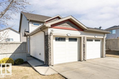 6 6520 2 Avenue  Edmonton, AB T6X 1S4