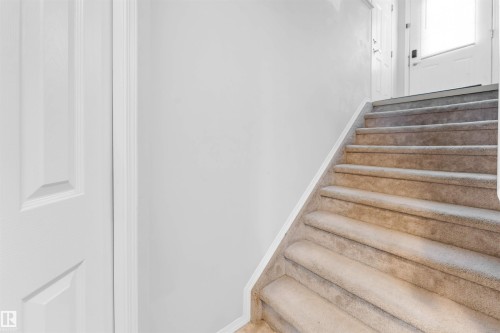 6 6520 2 Avenue, Edmonton, AB - Indoor Photo Showing Other Room