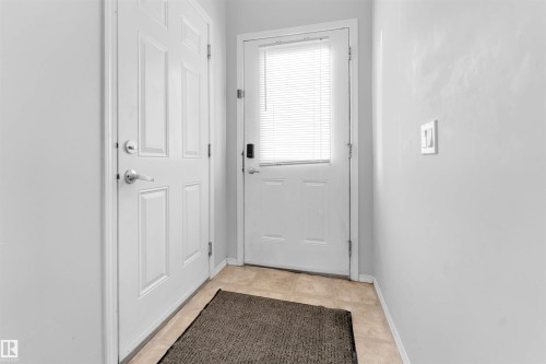 6 6520 2 Avenue, Edmonton, AB - Indoor Photo Showing Other Room