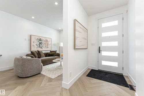 9622 86 Street, Edmonton, AB - Indoor Photo Showing Other Room