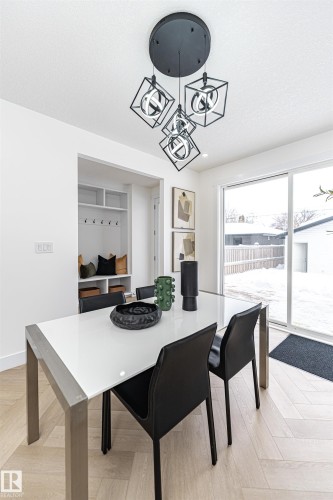 9622 86 Street, Edmonton, AB - Indoor Photo Showing Dining Room