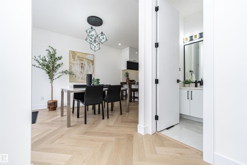 9622 86 Street, Edmonton, AB - Indoor Photo Showing Dining Room