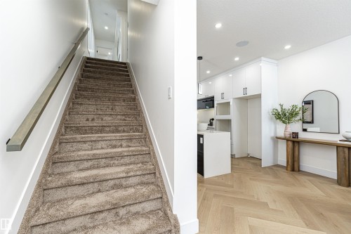 9622 86 Street, Edmonton, AB - Indoor Photo Showing Other Room