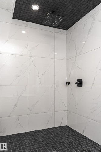 9622 86 Street, Edmonton, AB - Indoor