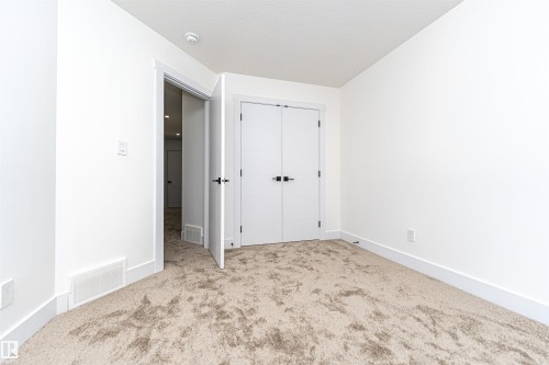 9622 86 Street, Edmonton, AB - Indoor Photo Showing Other Room