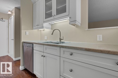 1012 11307 99 Avenue, Edmonton, AB - Indoor Photo Showing Kitchen With Double Sink