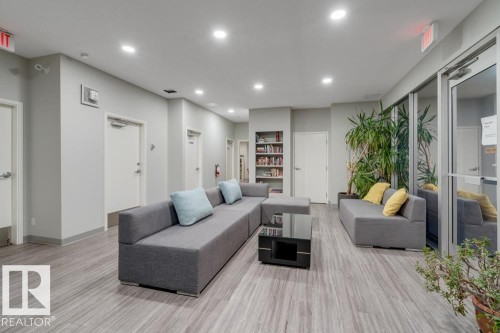 1012 11307 99 Avenue, Edmonton, AB - Indoor