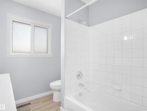 9815 159 Street, Edmonton, AB - Indoor Photo Showing Bathroom