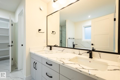 106 Edgefield Way Nw, St. Albert, AB - Indoor Photo Showing Bathroom