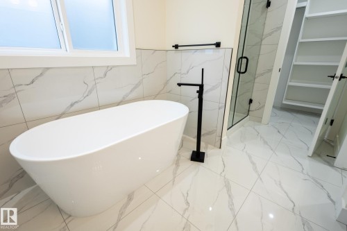 106 Edgefield Way Nw, St. Albert, AB - Indoor Photo Showing Bathroom