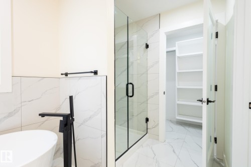 106 Edgefield Way Nw, St. Albert, AB - Indoor Photo Showing Bathroom