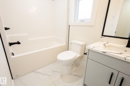 106 Edgefield Way Nw, St. Albert, AB - Indoor Photo Showing Bathroom