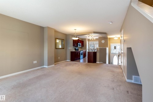 1615 Towne Centre Boulevard, Edmonton, AB - Indoor Photo Showing Other Room