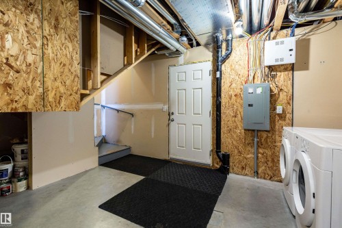 1615 Towne Centre Boulevard, Edmonton, AB - Indoor Photo Showing Laundry Room