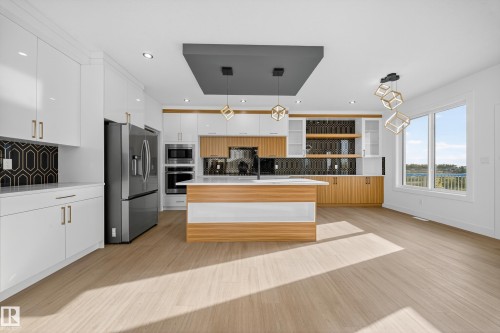 472 Roberts Crescent, Leduc, AB - Indoor Photo Showing Kitchen With Upgraded Kitchen