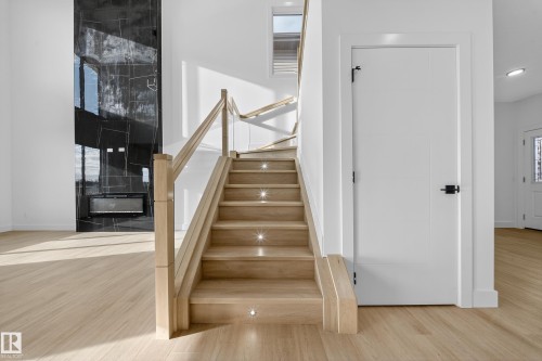 472 Roberts Crescent, Leduc, AB - Indoor Photo Showing Other Room