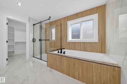 472 Roberts Crescent, Leduc, AB - Indoor