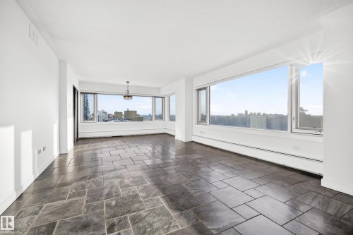 1901 10011 123 Street, Edmonton, AB - Indoor