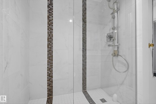 1901 10011 123 Street, Edmonton, AB - Indoor Photo Showing Bathroom