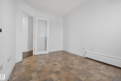 1901 10011 123 Street, Edmonton, AB - Indoor Photo Showing Other Room