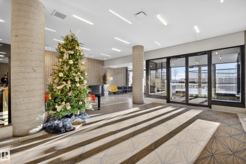 1901 10011 123 Street, Edmonton, AB - Indoor Photo Showing Other Room
