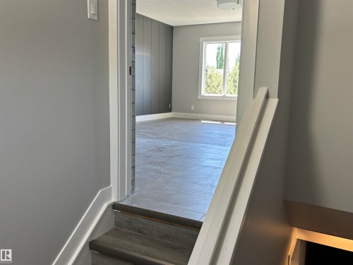 8028 134A Avenue Nw, Edmonton, AB - Indoor Photo Showing Other Room
