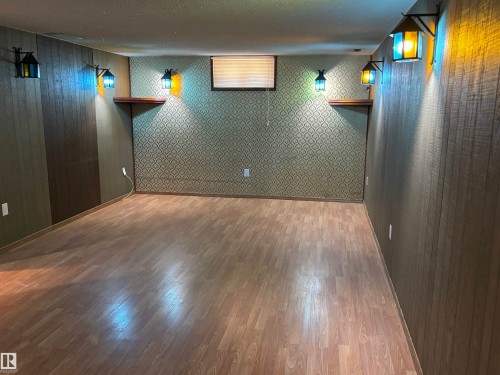 8028 134A Avenue Nw, Edmonton, AB - Indoor Photo Showing Other Room