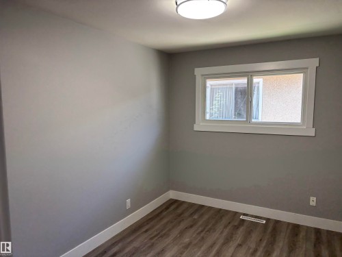 8028 134A Avenue Nw, Edmonton, AB - Indoor Photo Showing Other Room