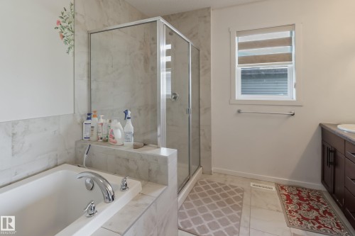 1404 29 Street, Edmonton, AB - Indoor Photo Showing Bathroom