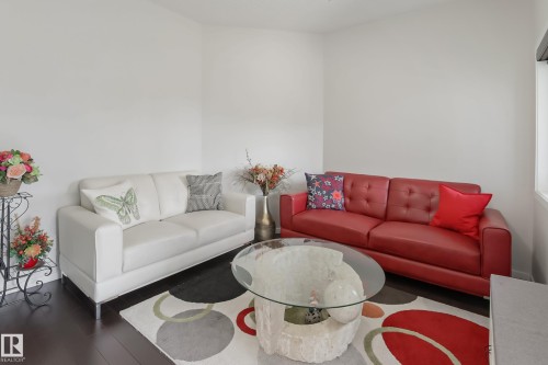 1404 29 Street, Edmonton, AB - Indoor Photo Showing Living Room