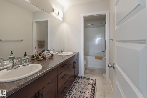 1404 29 Street, Edmonton, AB - Indoor Photo Showing Bathroom