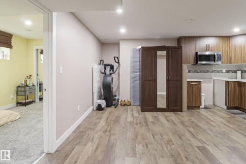 1404 29 Street, Edmonton, AB - Indoor
