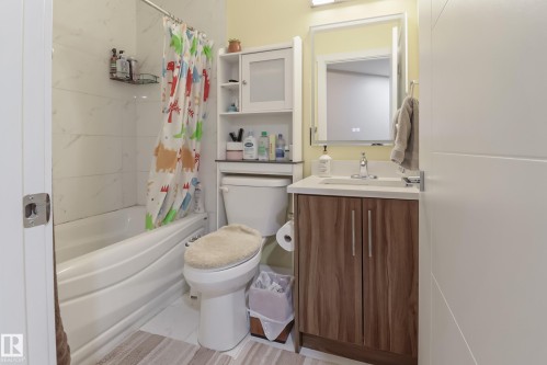 1404 29 Street, Edmonton, AB - Indoor Photo Showing Bathroom