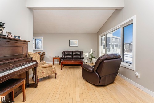 4436 117 Street, Edmonton, AB - Indoor