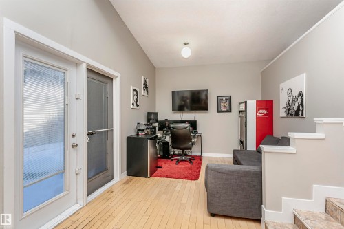4436 117 Street, Edmonton, AB - Indoor