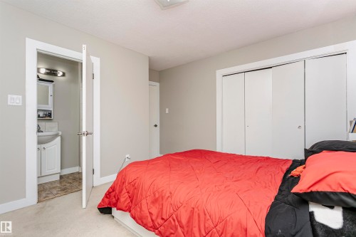4436 117 Street, Edmonton, AB - Indoor Photo Showing Bedroom