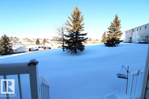 7 451 Hyndman Crescent, Edmonton, AB - Outdoor