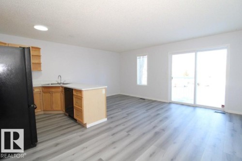 7 451 Hyndman Crescent, Edmonton, AB - Indoor Photo Showing Other Room