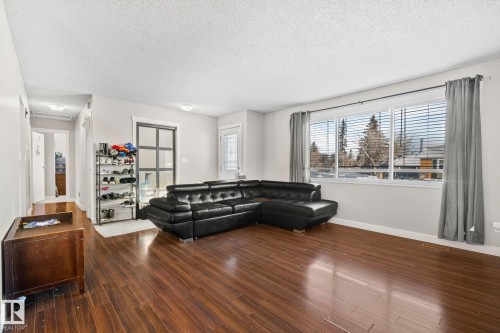 21 Lundy Park Road, Stony Plain, AB - Indoor