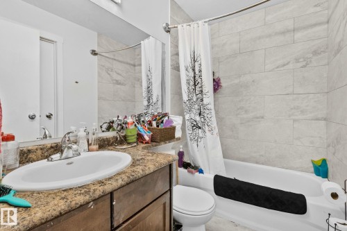 21 Lundy Park Road, Stony Plain, AB - Indoor Photo Showing Bathroom