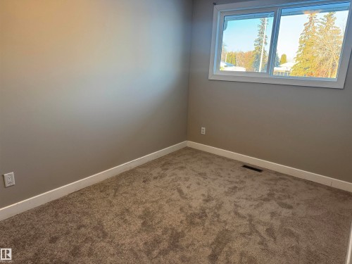 21 Lundy Park Road, Stony Plain, AB - Indoor Photo Showing Other Room