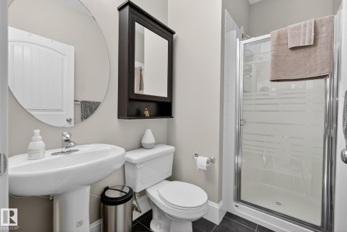 63 7293 South Terwillegar Drive, Edmonton, AB - Indoor Photo Showing Bathroom