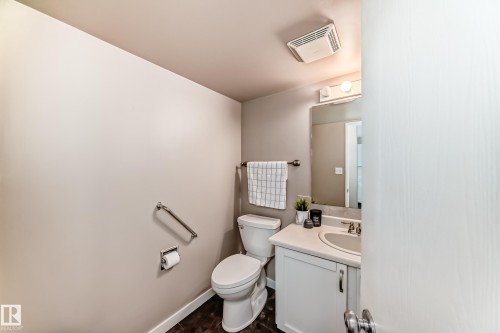 16413 115 Street, Edmonton, AB - Indoor Photo Showing Bathroom
