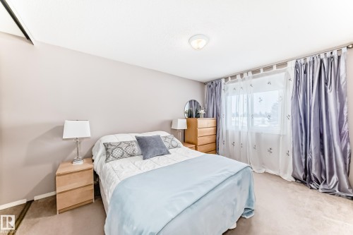 16413 115 Street, Edmonton, AB - Indoor Photo Showing Bedroom