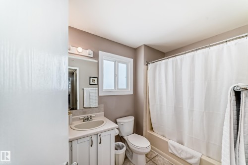 16413 115 Street, Edmonton, AB - Indoor Photo Showing Bathroom