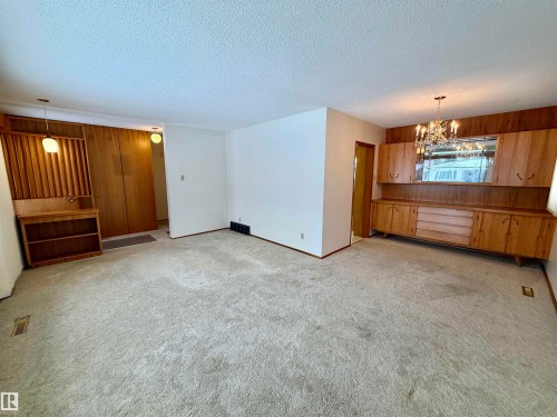 11455 44A Avenue, Edmonton, AB - Indoor Photo Showing Other Room
