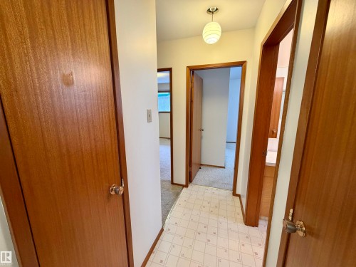 11455 44A Avenue, Edmonton, AB - Indoor Photo Showing Other Room