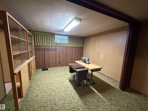 11455 44A Avenue, Edmonton, AB - Indoor