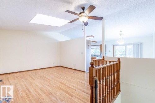 4829 32 Avenue, Edmonton, AB - Indoor Photo Showing Other Room
